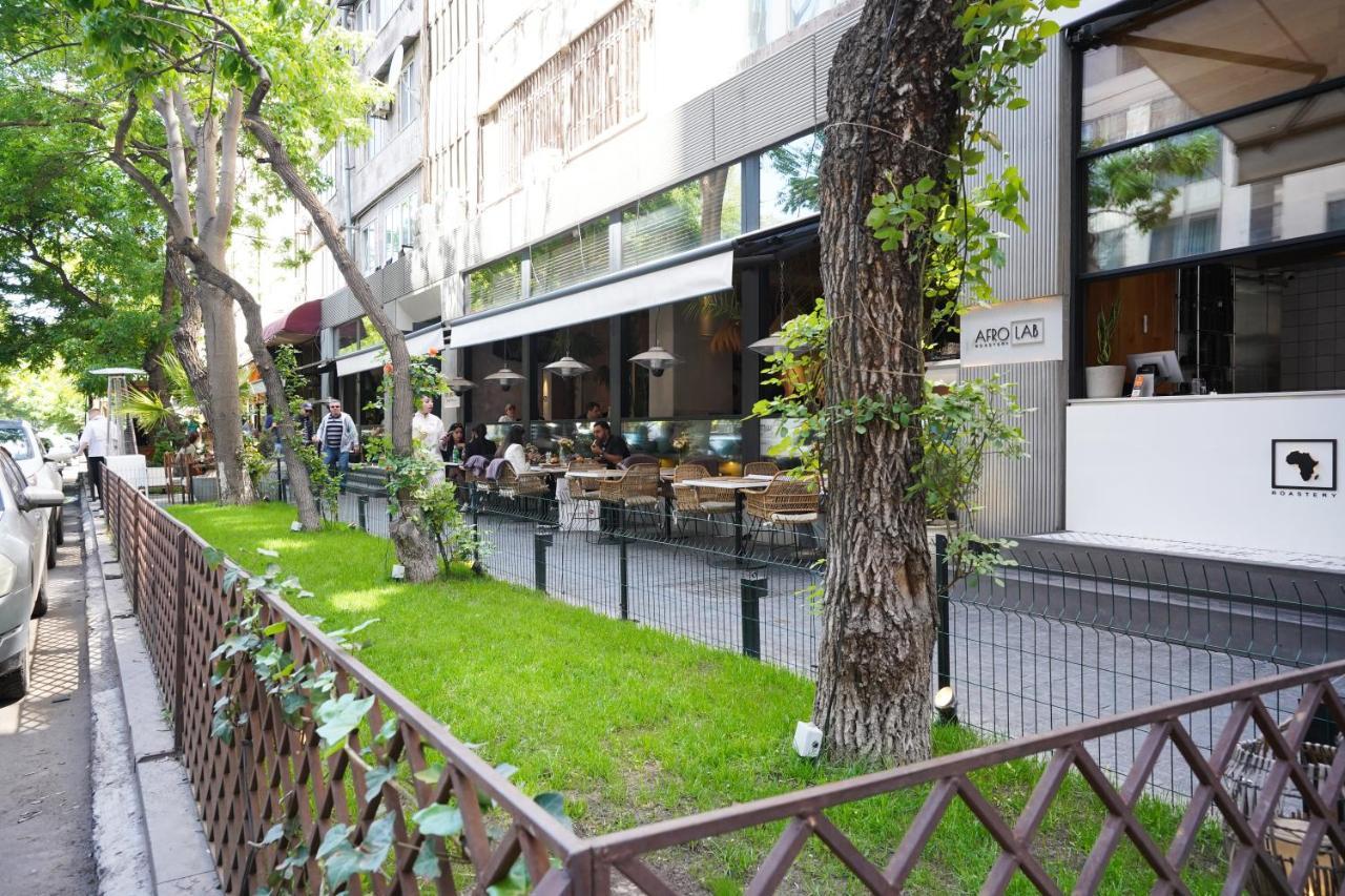 Soho Hotel City Centre Ереван Экстерьер фото